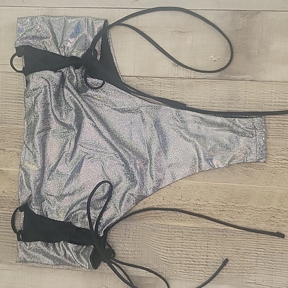 Women's Mini Metallic Hologram Two Piece Party Clubwear Beach Wear - Picture 4 of 16